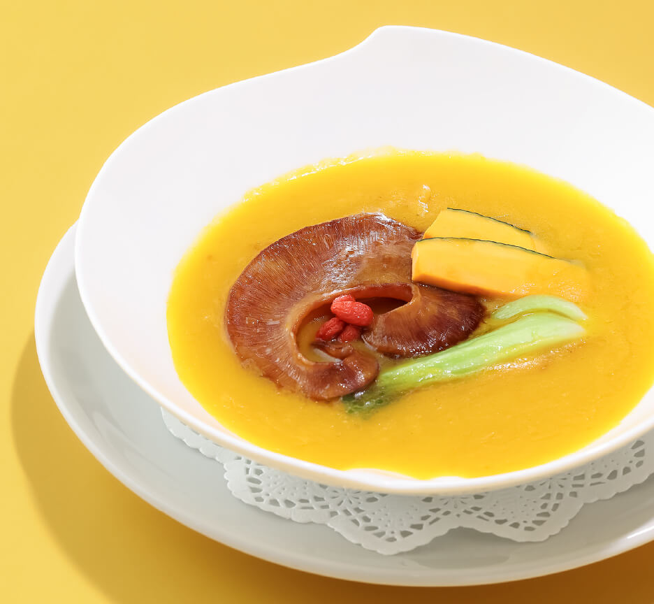 フカヒレの姿煮 パンプキン風味（正面）