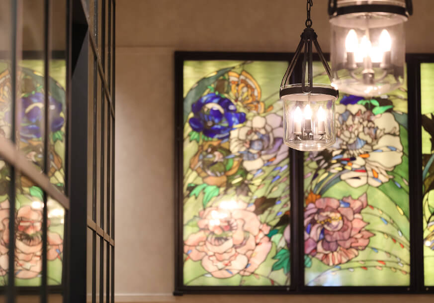 昔洋食 みつけ亭（店内装飾_ステンドガラス）