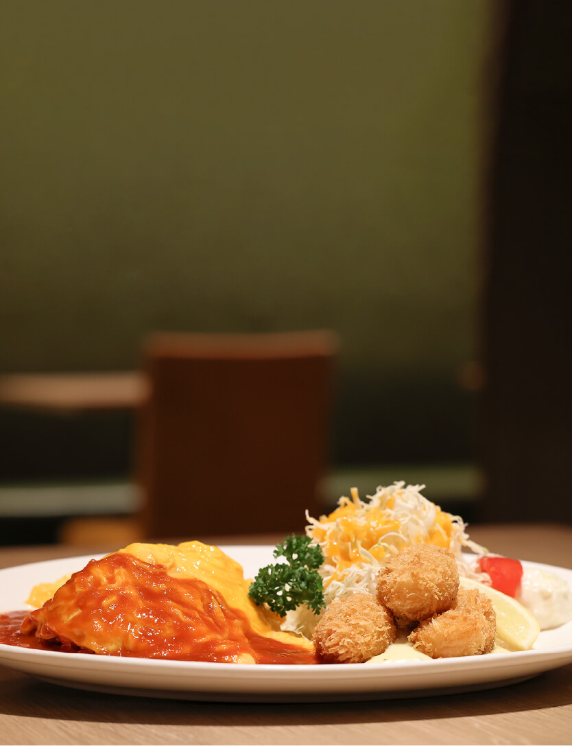 オムライス＆かきフライ（正面）