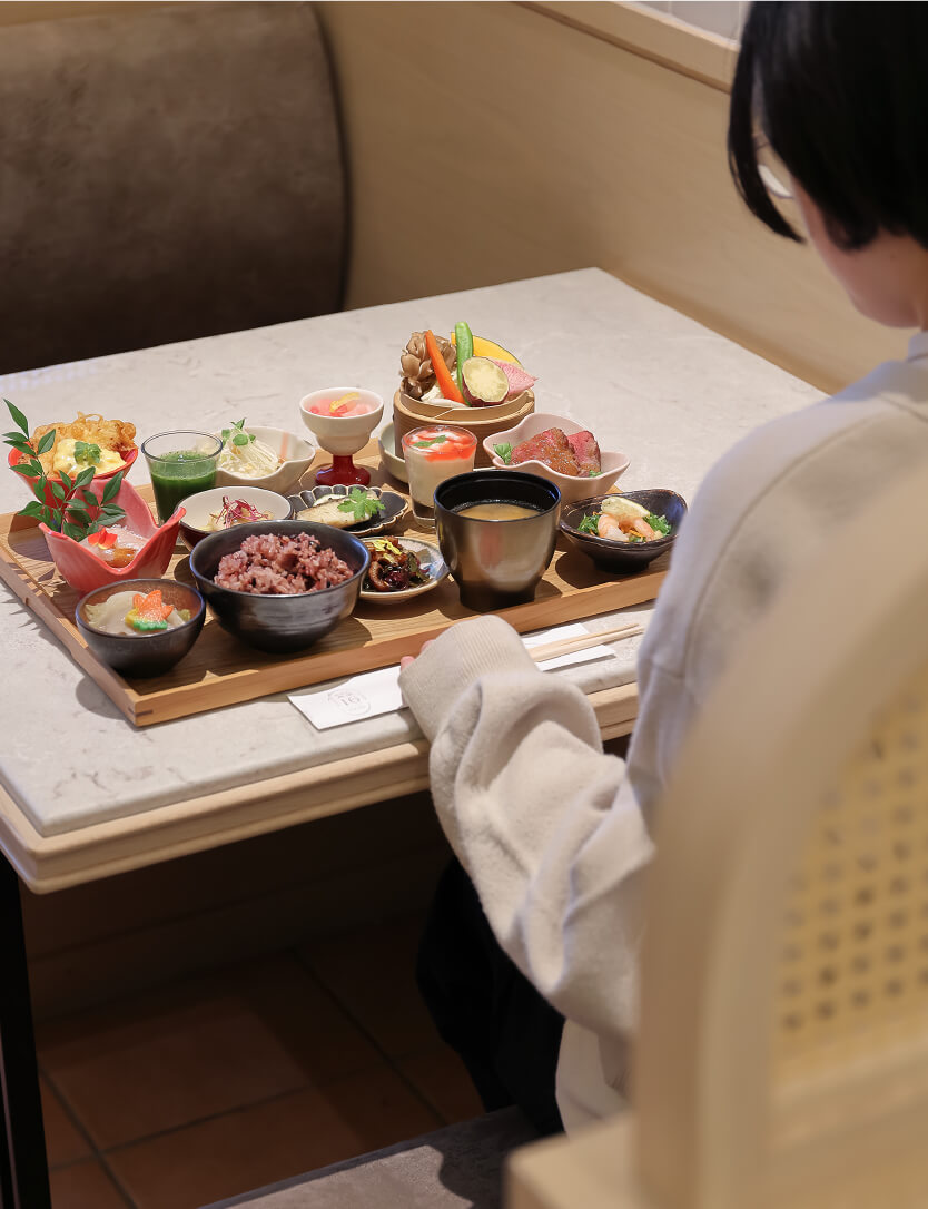 一汁十二菜膳 −体に優しいお膳−